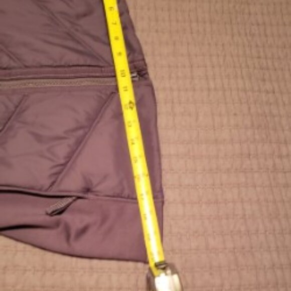 Athleta Rockridge Primaloft Vest, Size MEDIUM, Purple - Picture 10 of 13
